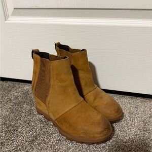 Sorel Tan Ankle Boots